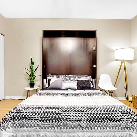 Rittenhouse Studio Apartment With Patio By Act Philadelphia Dış mekan fotoğraf